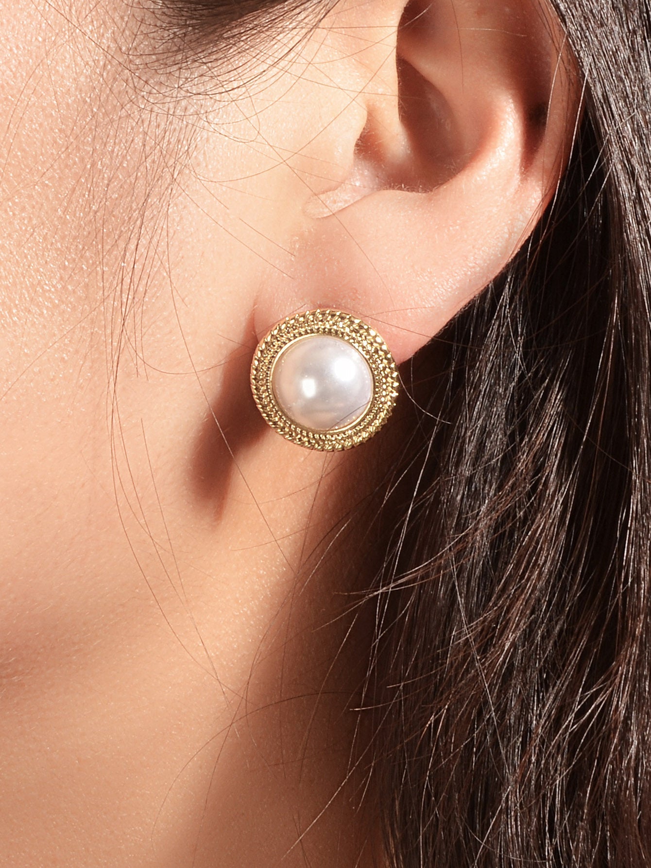 Retro Pearl Decoration Gold Plated Round Stud Wedding Engagement Female Earrings-1