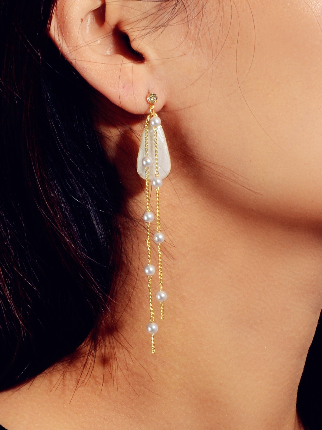 Retro Design Asymmetric Long Gold Chain Pearl Enamel Geometric Dangle Earrings-1