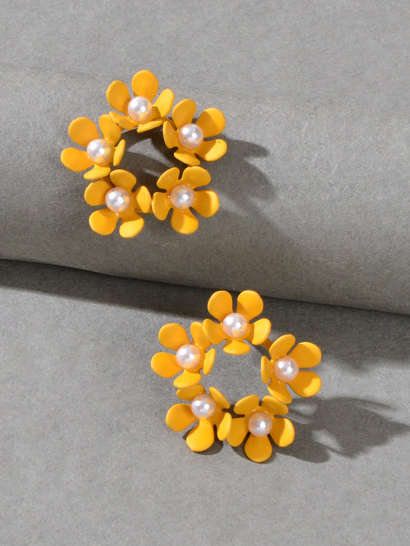 Delicate Pearl Decoration Yellow Flower Stud Hypoallergenic Small Women Earrings-2