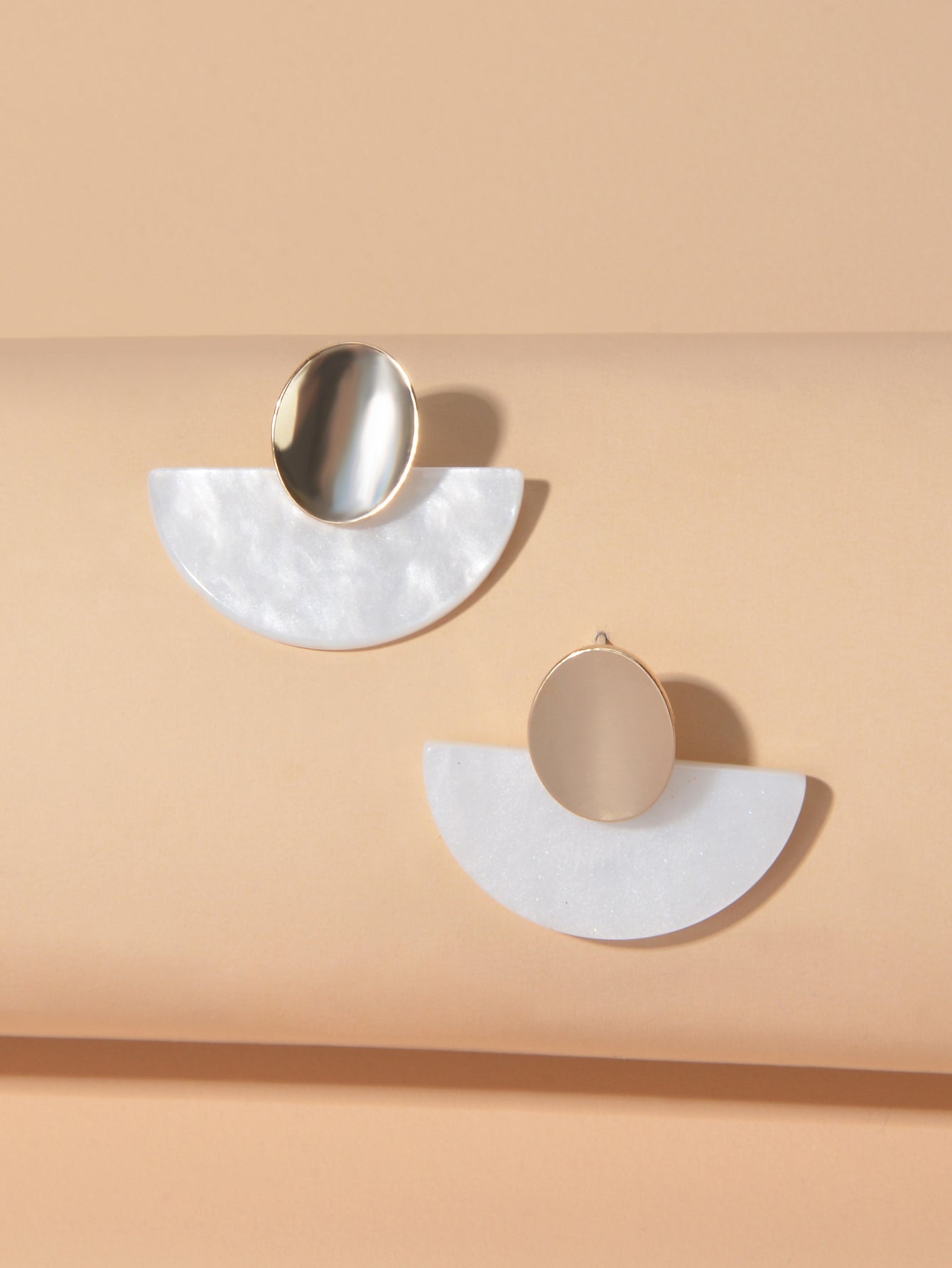 Unique Handmade Lightweight Gold Plated Geometric Fan-shaped Stud Chic Earrings-2