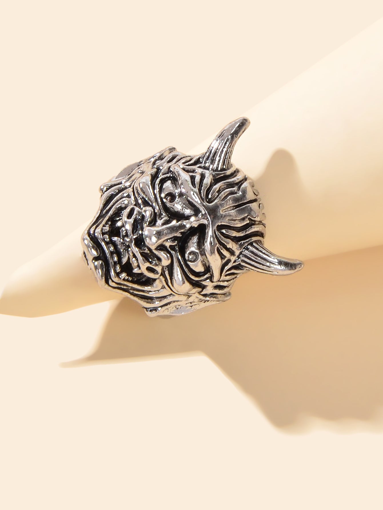 Steampunk Hip Hop Style Antique Silver Exaggerated Monster Head Horn Finger Ring-2