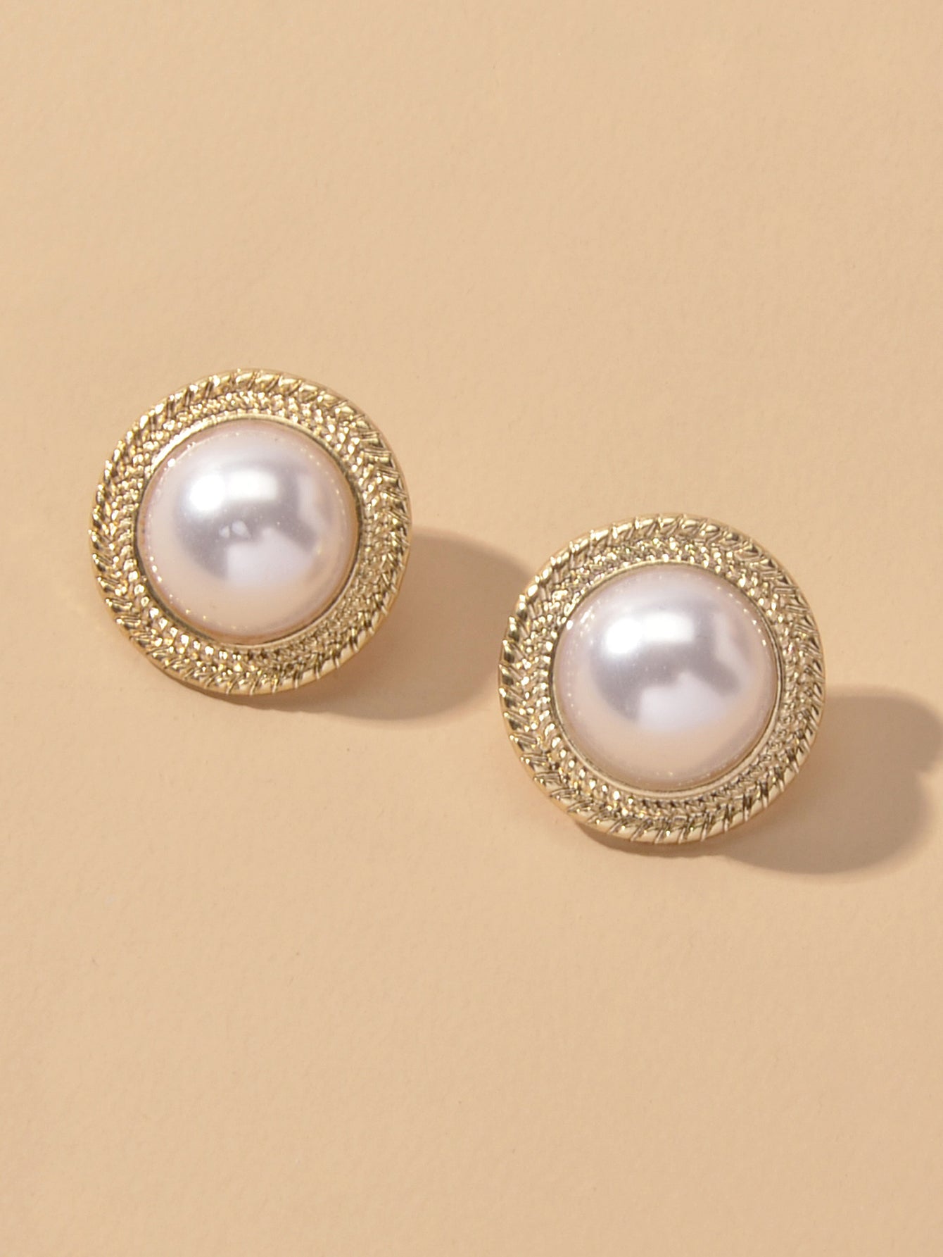 Retro Pearl Decoration Gold Plated Round Stud Wedding Engagement Female Earrings-2
