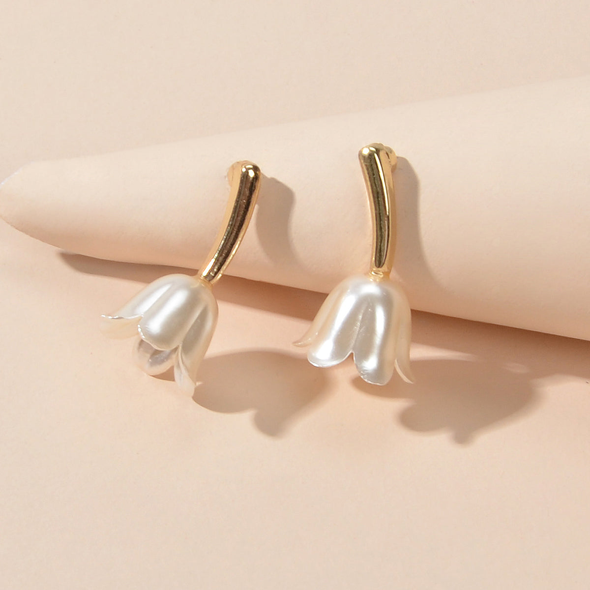 Perfect Engagement Jewellery Metal Pearl Flower Tulip Stud Earrings Accessories-2