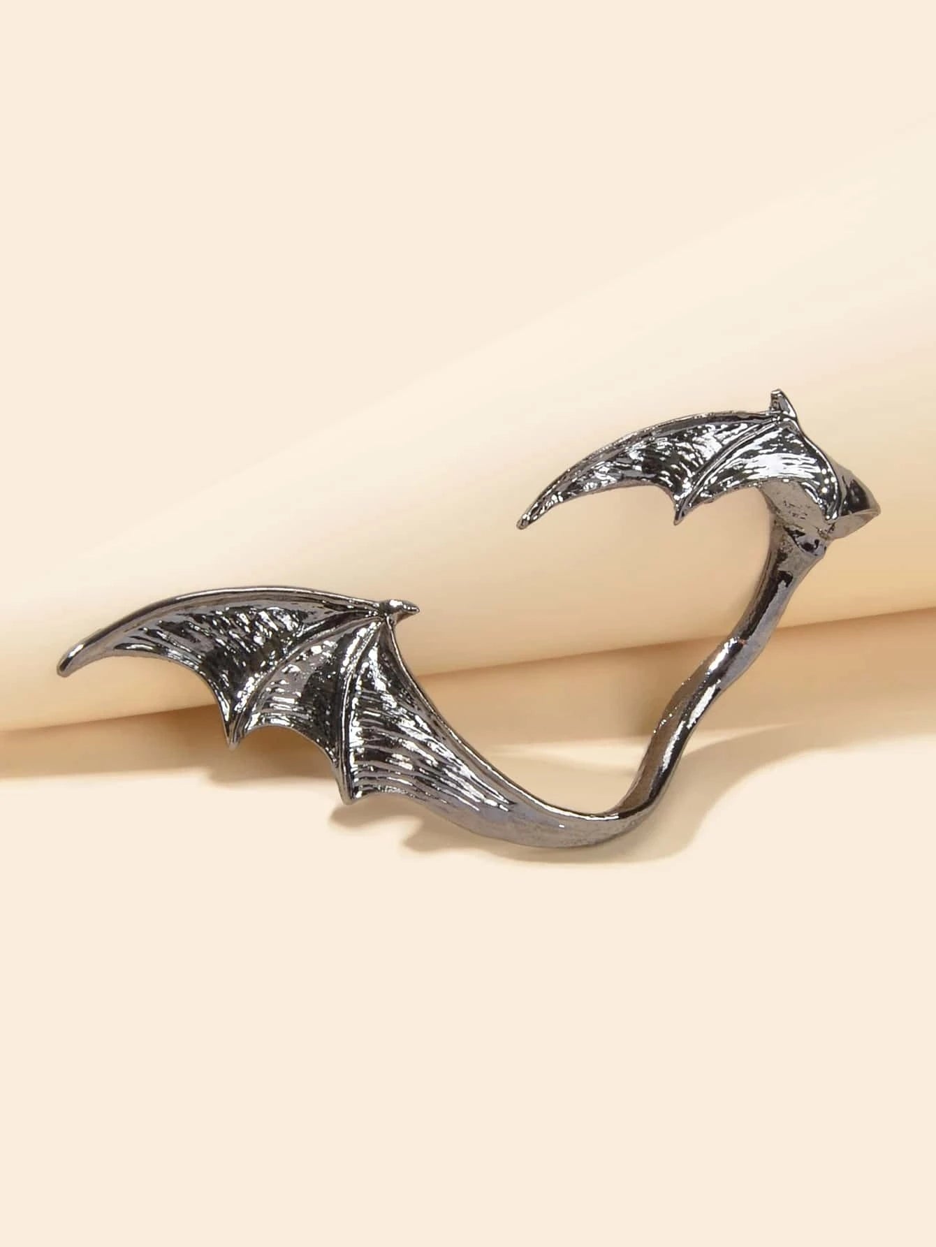 1pc Punk Gothic Vampire Bat Wing Ear Cuff Halloween Cosplay No Piercing Ear Clip-2