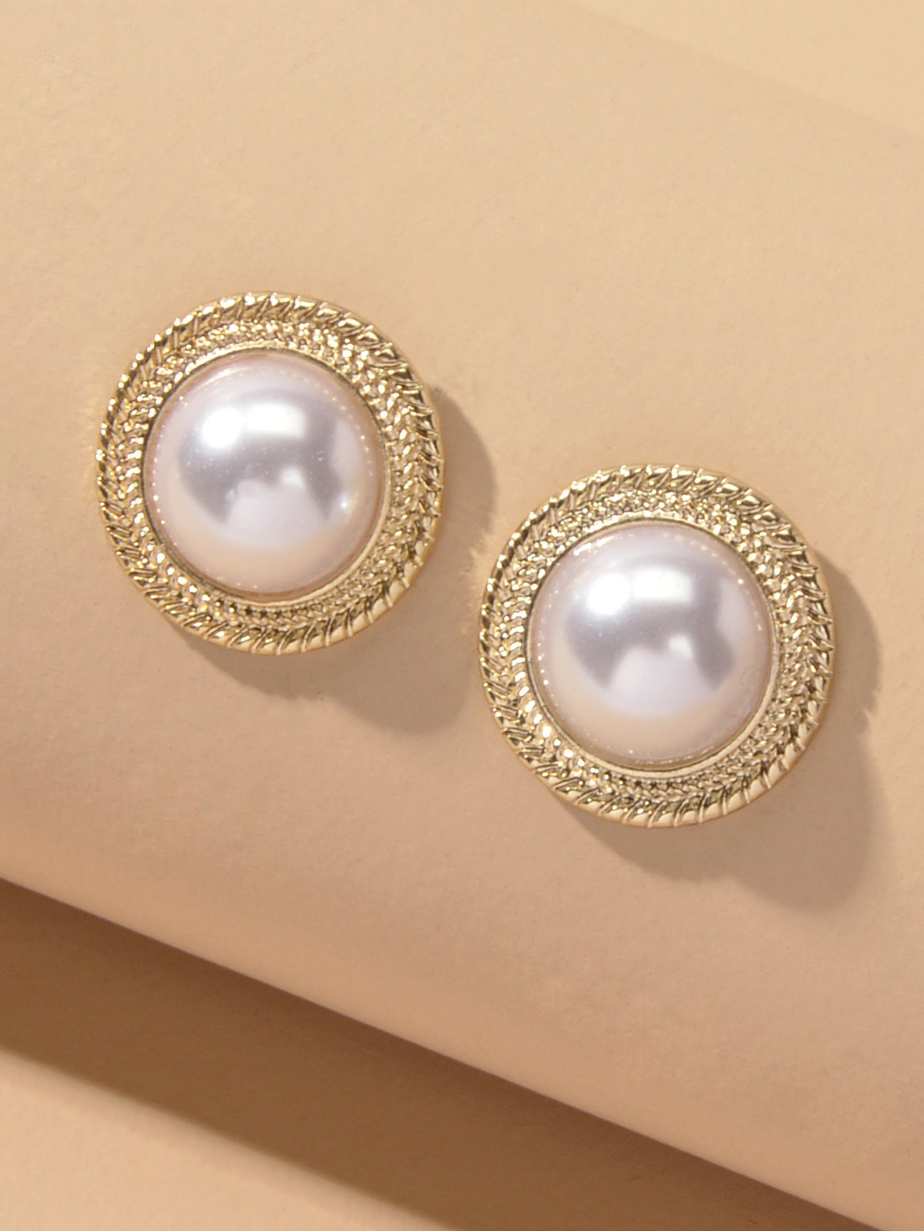Retro Pearl Decoration Gold Plated Round Stud Wedding Engagement Female Earrings-3
