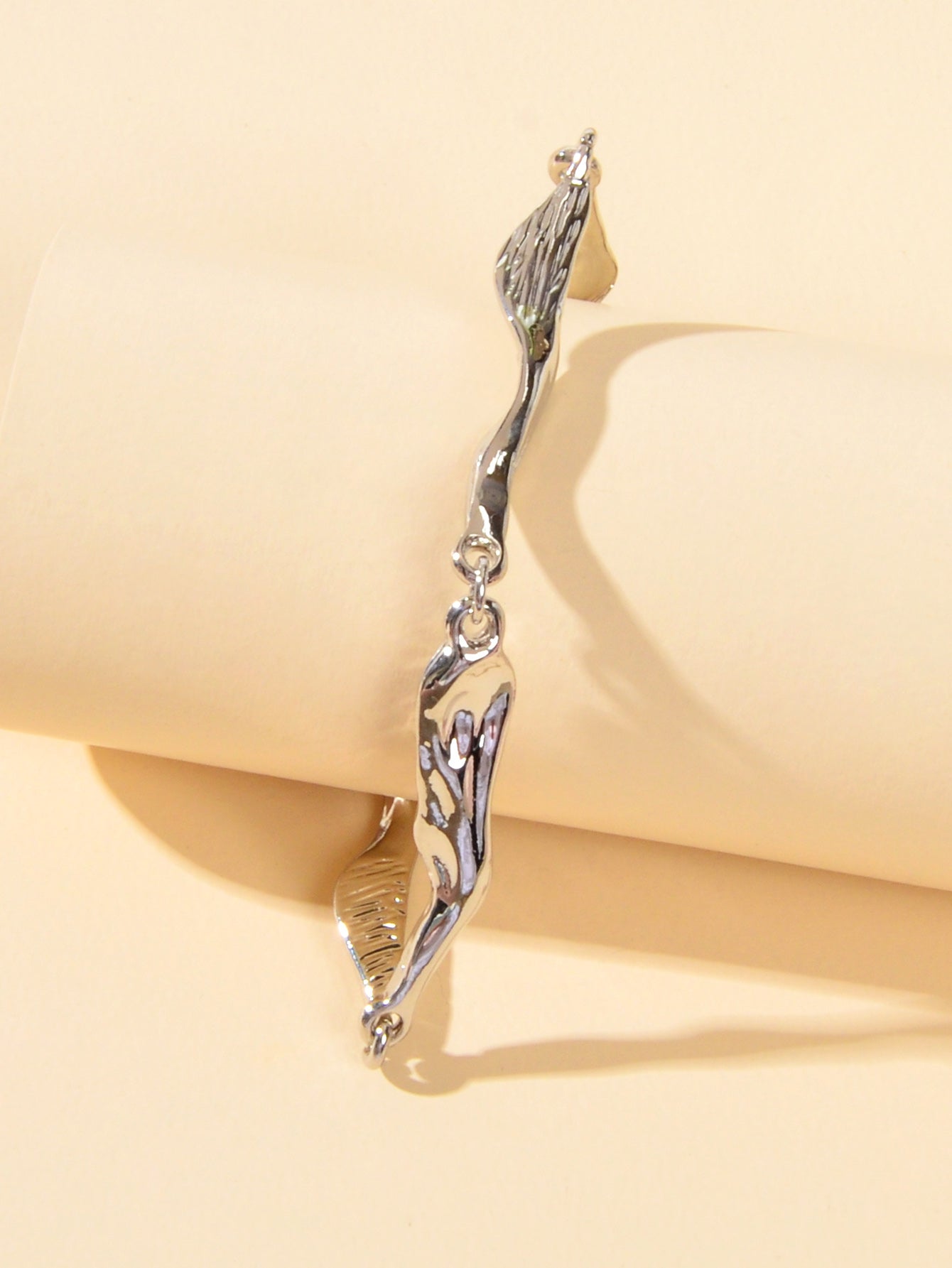 Designer Stylish Women Accessory Silver Metal Irregular Geometric Chain Bracelet-3