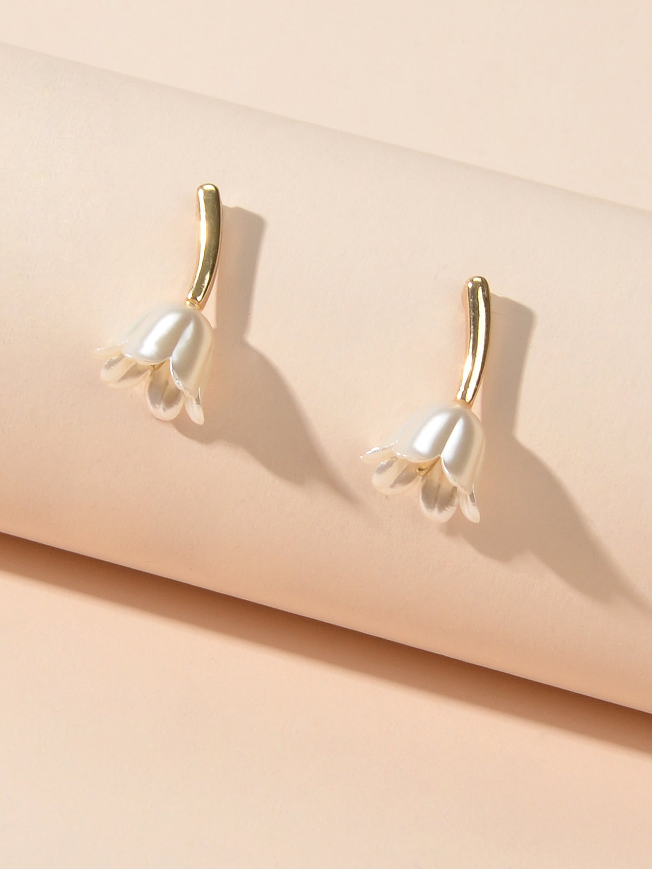 Perfect Engagement Jewellery Metal Pearl Flower Tulip Stud Earrings Accessories-3