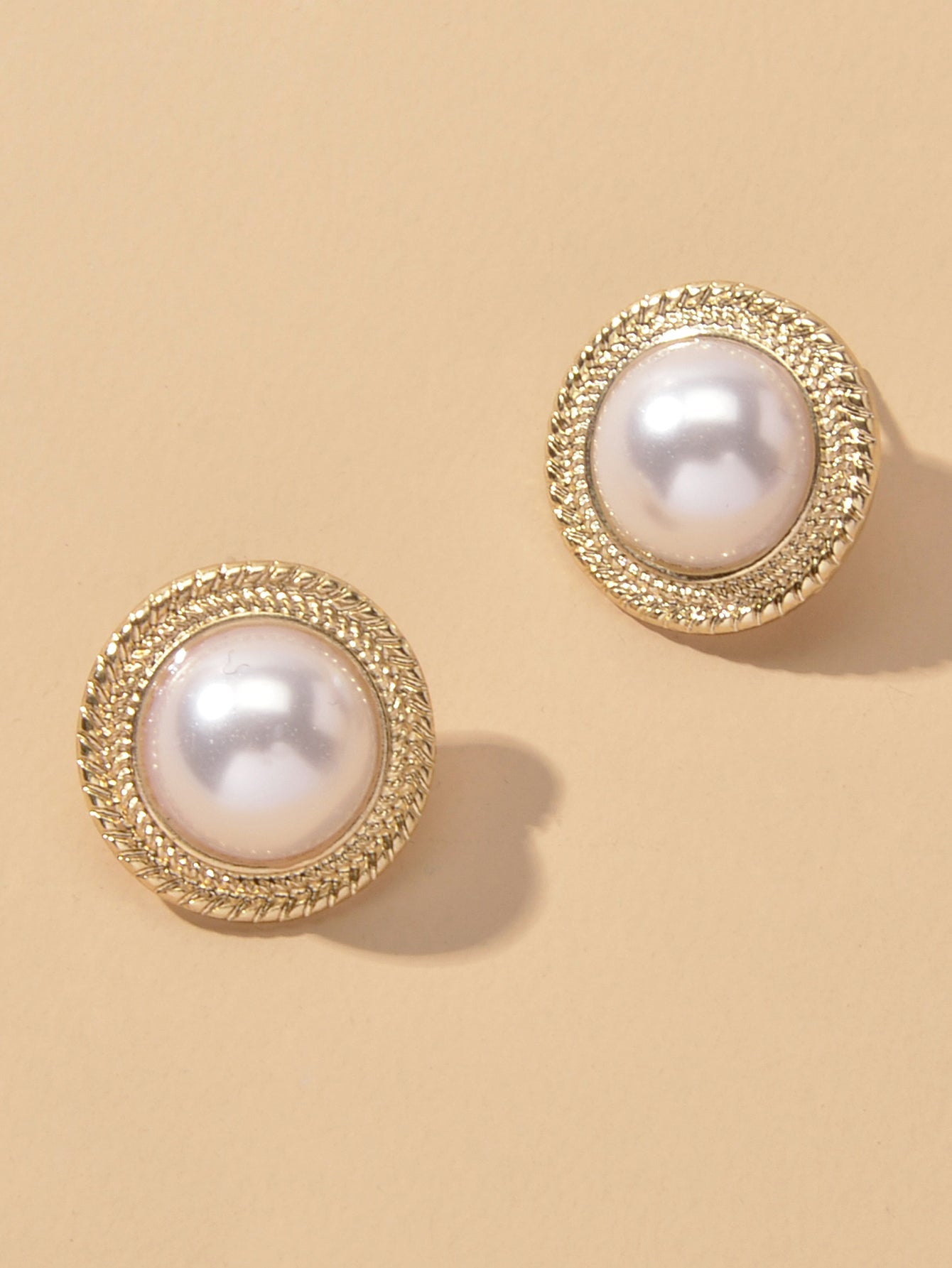 Retro Pearl Decoration Gold Plated Round Stud Wedding Engagement Female Earrings-4