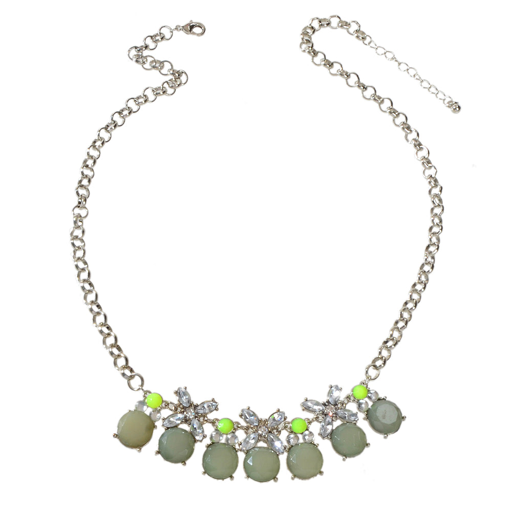 Retro Court Style Acrylic Geometric Flower Chunky Collar Necklace Ladies Jewelry-4