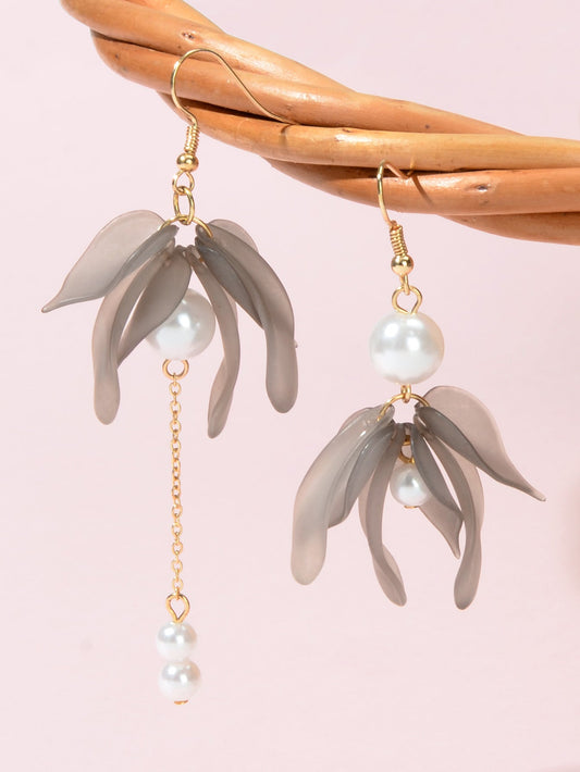 Charming Asymmetric Jewelry Gold Chain Pearl Grey Acrylic Petal Dangle Earrings-0