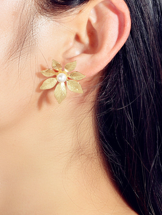 Fashion Pearl Decoration Gold Silver Leaf Hypoallergenic Stud Pierced Earrings-1