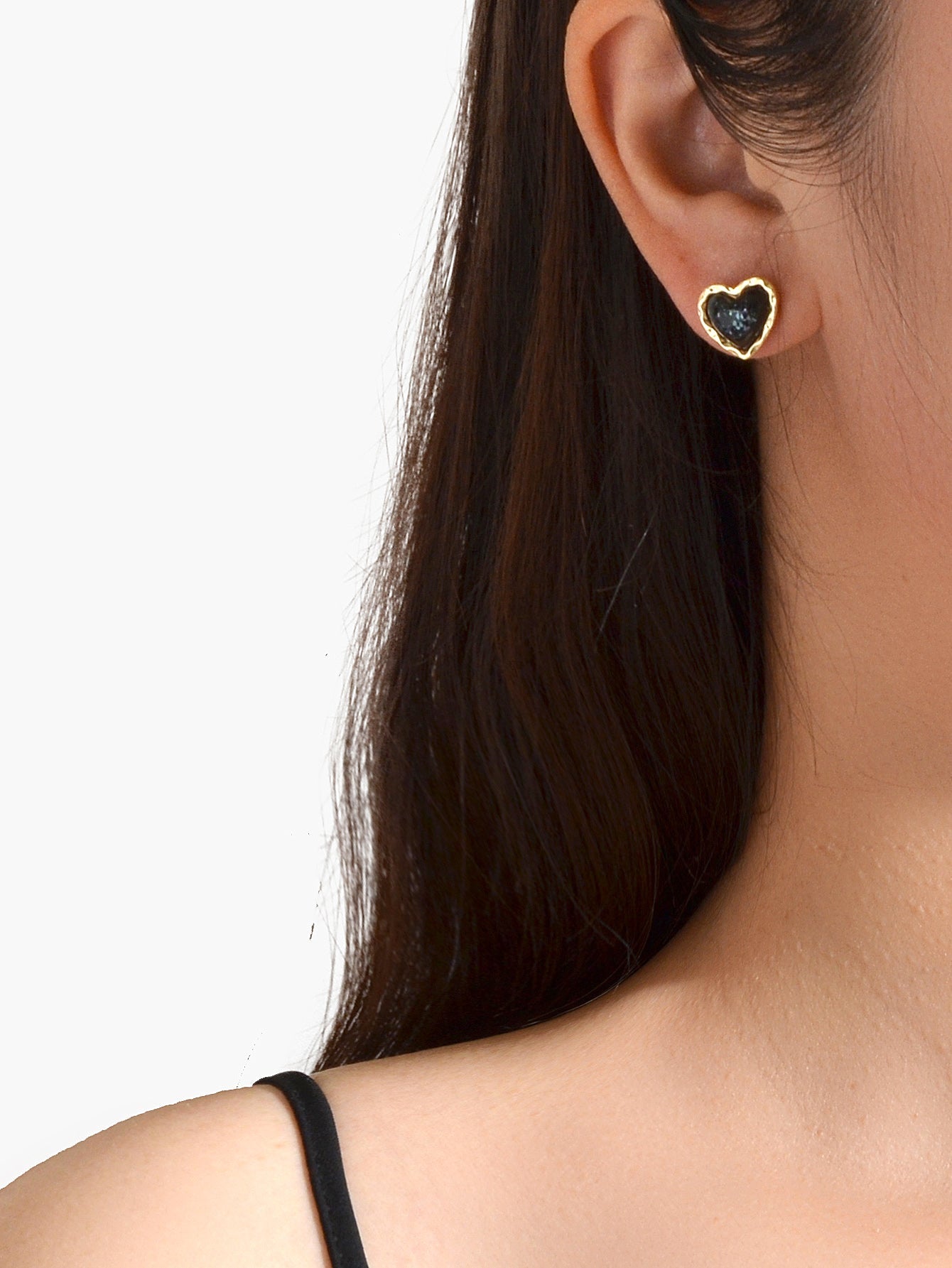 Exquisite Lightweight White Black Resin Heart Stud Earrings Valentine Jewellery-4