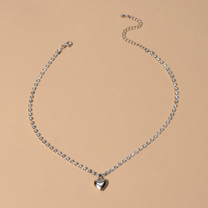 Luxurious Jewellery Full Rhinestone Decor Shining Silver Chain Heart Necklace-2