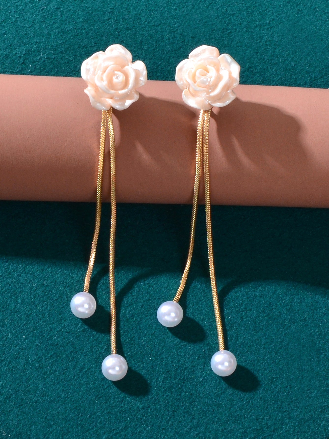 Romantic Resin Flower Pearl Charm Long Gold Chain Pendant Earrings Women Date-2