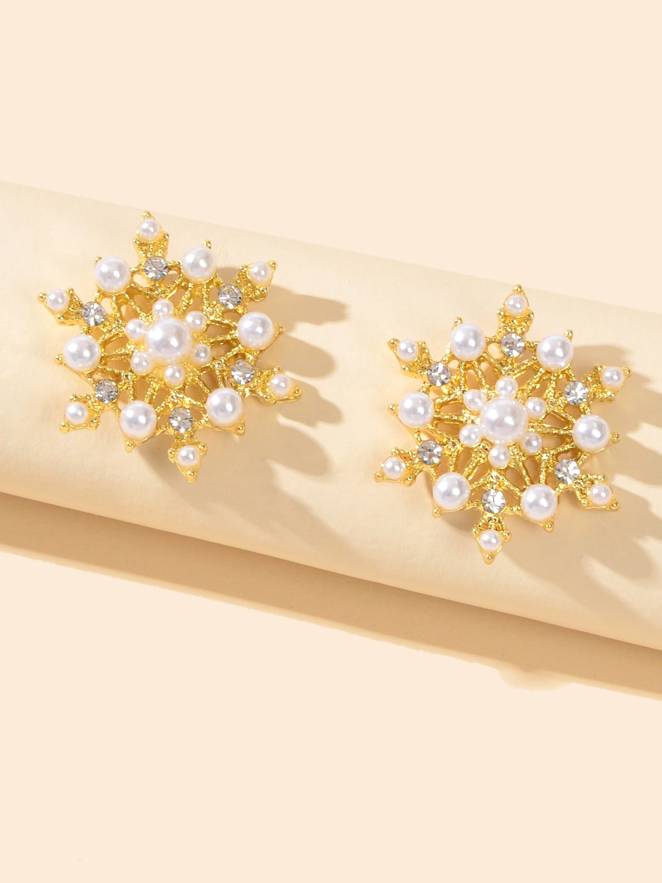 Pearl Rhinestone Gold Snowflake Stud Earrings Women Christmas Party Decoration-2