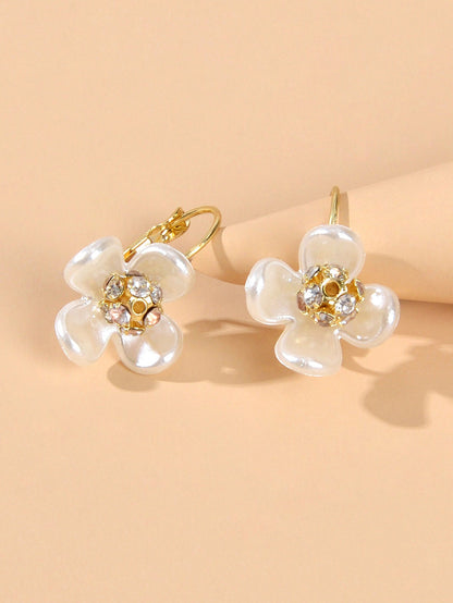 Delicate Jewelry Rhinestone White Resin Flower Hoop Bridal Party Dangle Earrings-2