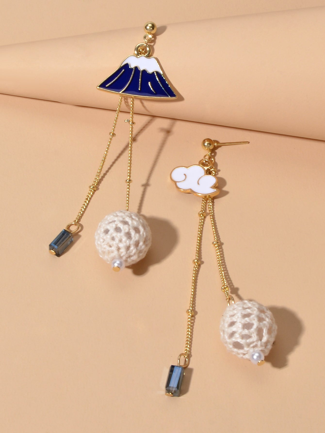 Creative Asymmetric Design Gold Chain Ball White Blue Cloud Mountain Earrings-3